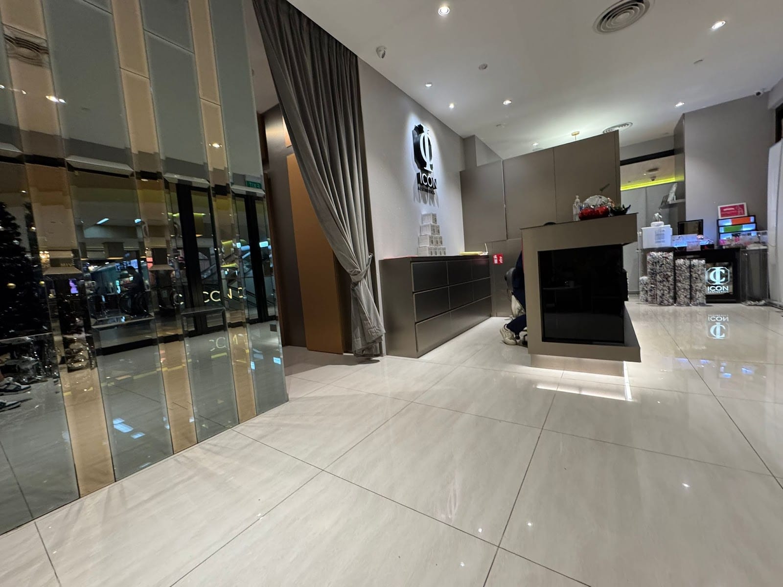 Exterior storefront and entrance of ICON Aesthetics Wisma Atria